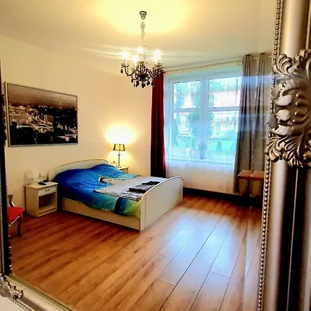 Slowianska 4 Apartment *