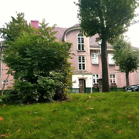 Slowianska 4 *